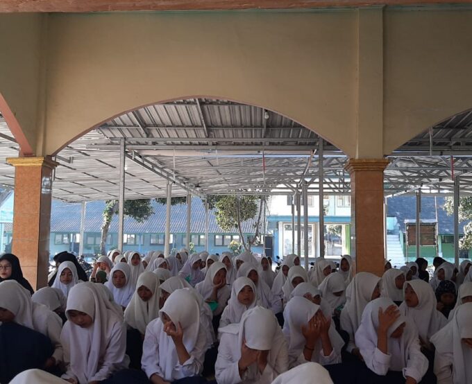 Mendalami Manfaat Pentingnya Website Sekolah